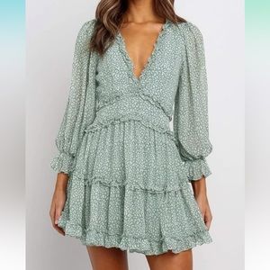 NEW Green Pattern Cut Out Dress Size Medium